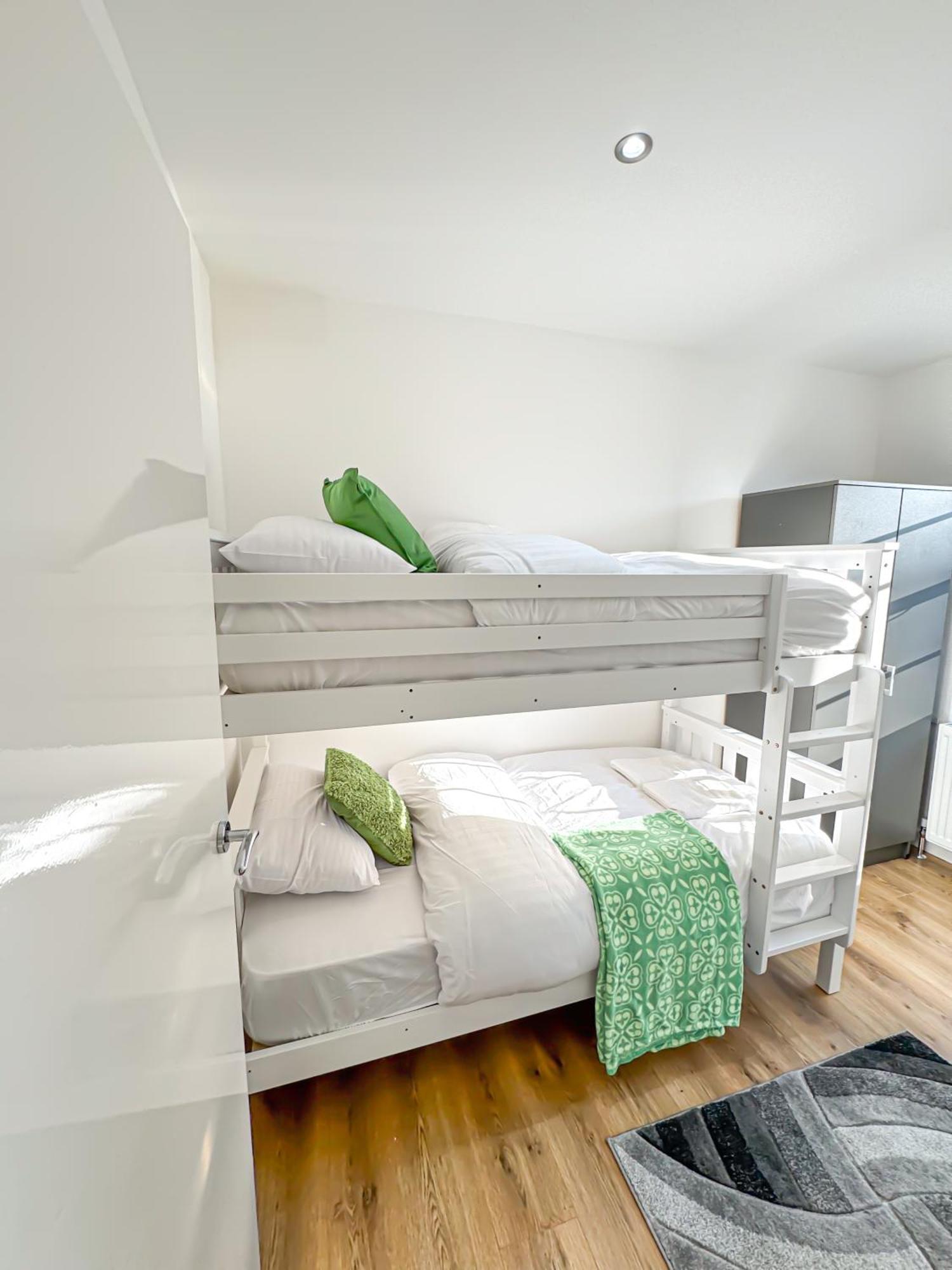 Luxury Flat For 6 - 5 Min Walk From Camden Market Hw4 Лондон Екстериор снимка